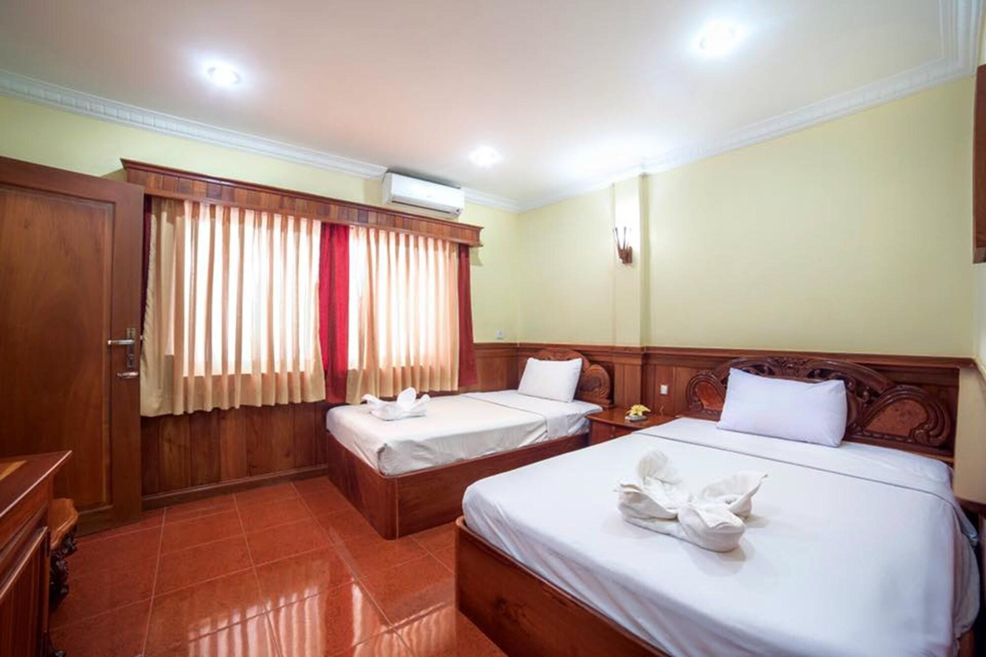 Banan Hotel Battambang Extérieur photo