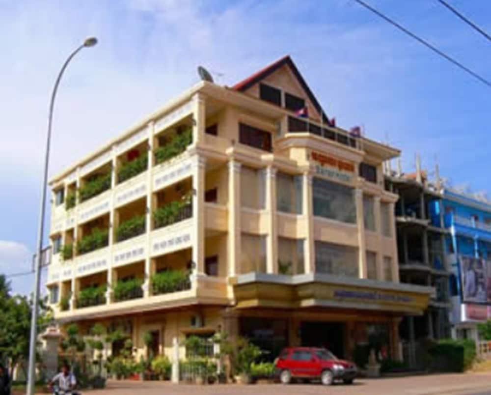 Banan Hotel Battambang Extérieur photo
