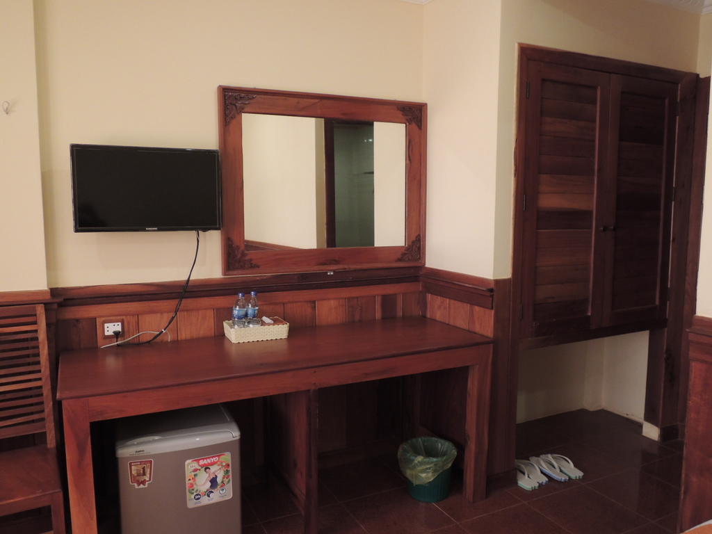 Banan Hotel Battambang Chambre photo