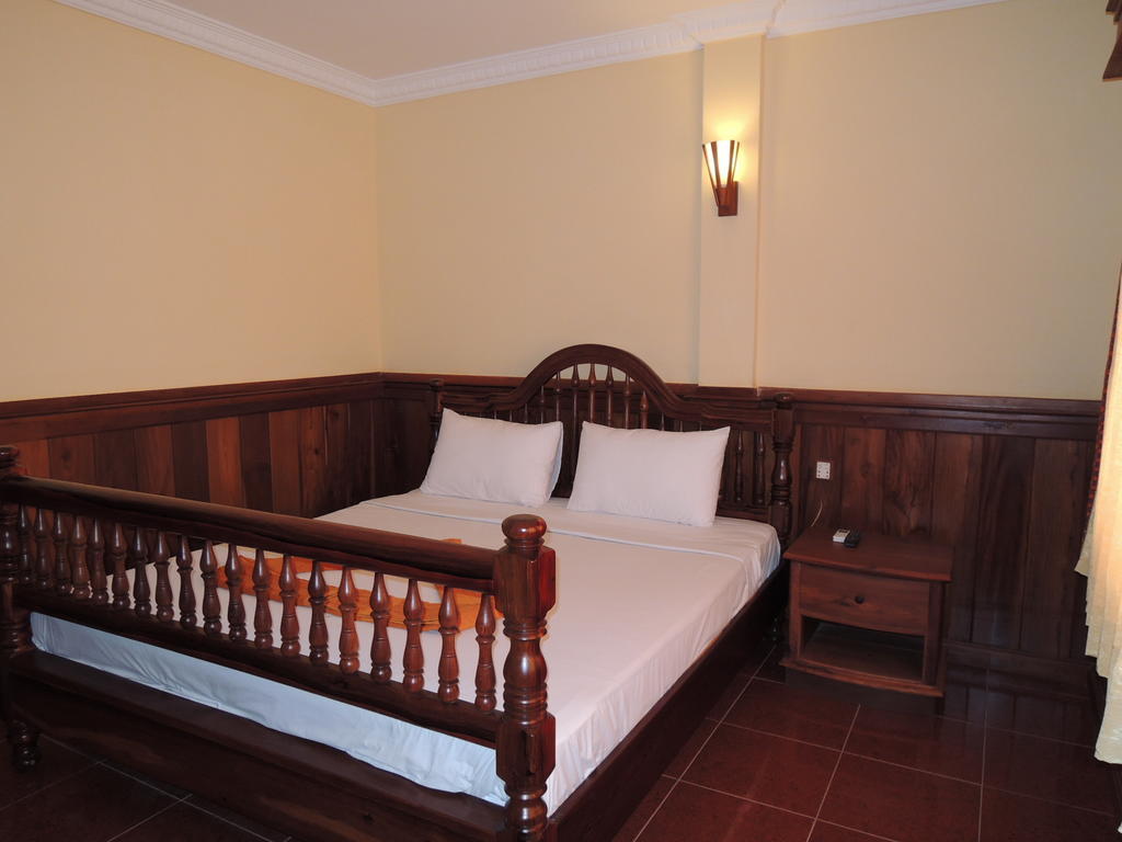 Banan Hotel Battambang Chambre photo