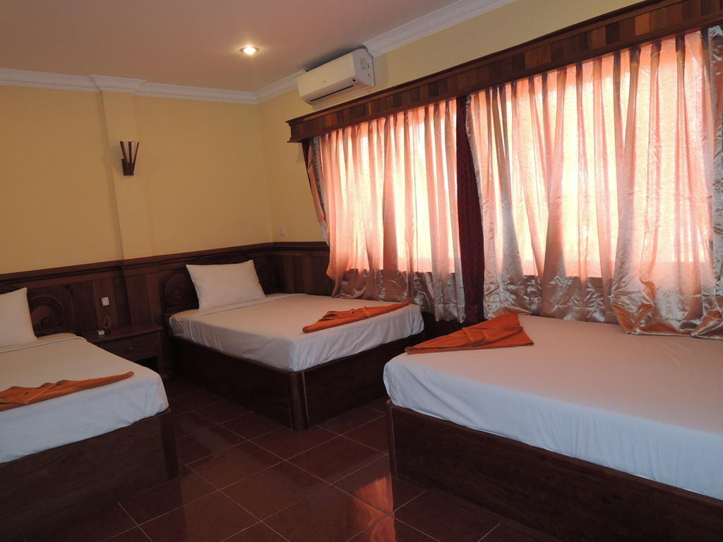 Banan Hotel Battambang Chambre photo