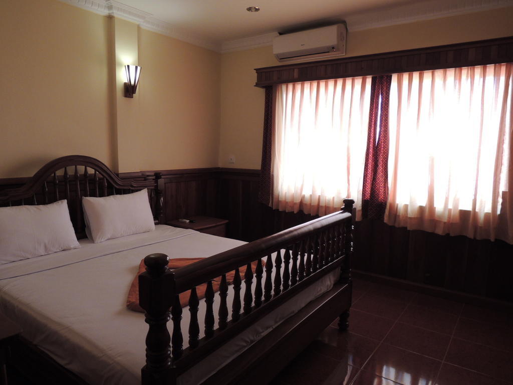 Banan Hotel Battambang Chambre photo